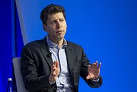 Создатель ChatGPT мог стать жертвой сектантов, ждущих конца света из-за ИИ. Почему им верят миллиардеры и ученые?