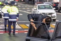 Тонировка стекол автомобиля в 2026 году: требования по ГОСТ, правила и штрафы