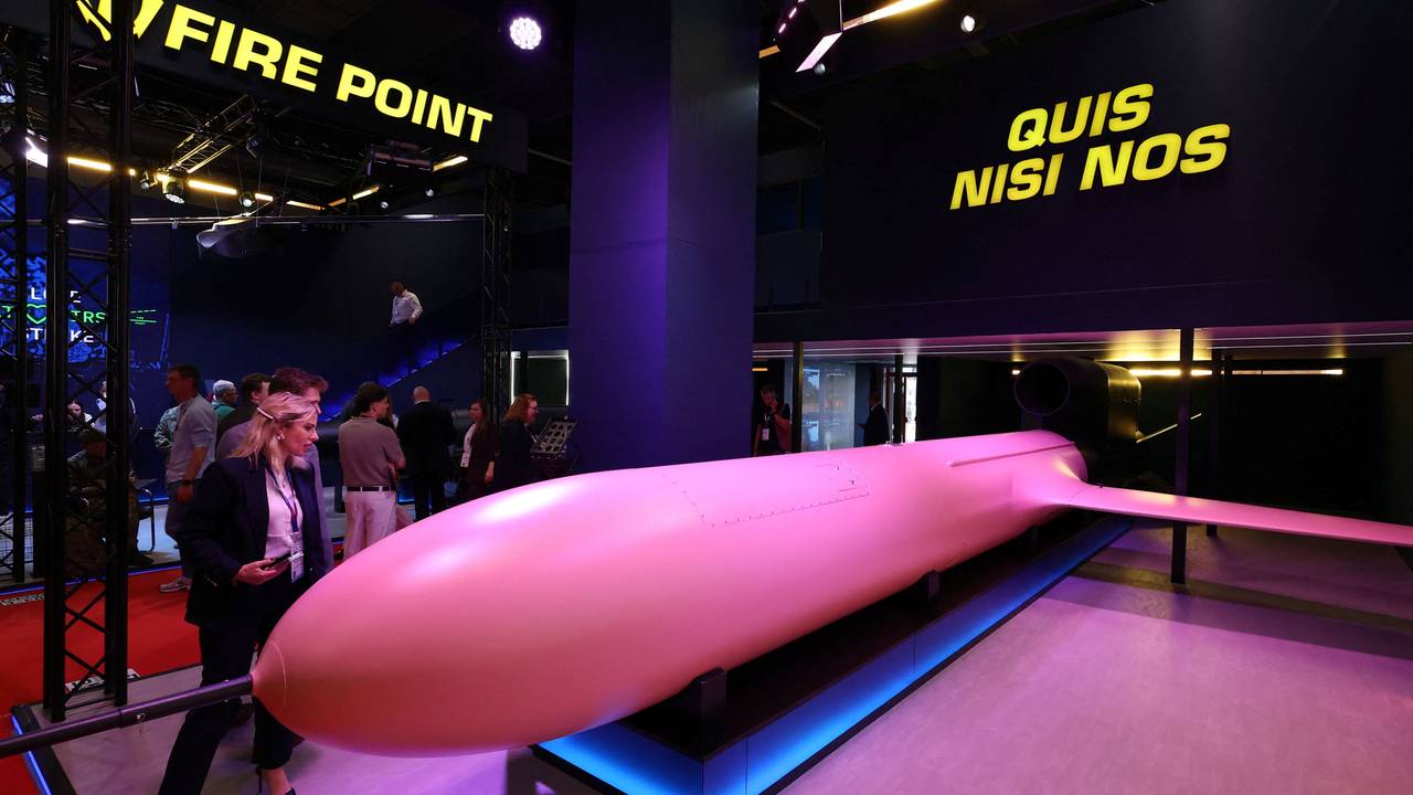 Russia Strikes Kyiv Storage Facilities for "Flamingo" Missiles